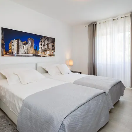 Sandra Apartment *