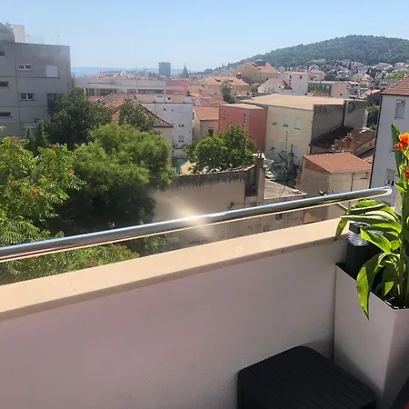 Sandra With Balcony Lejlighed Split